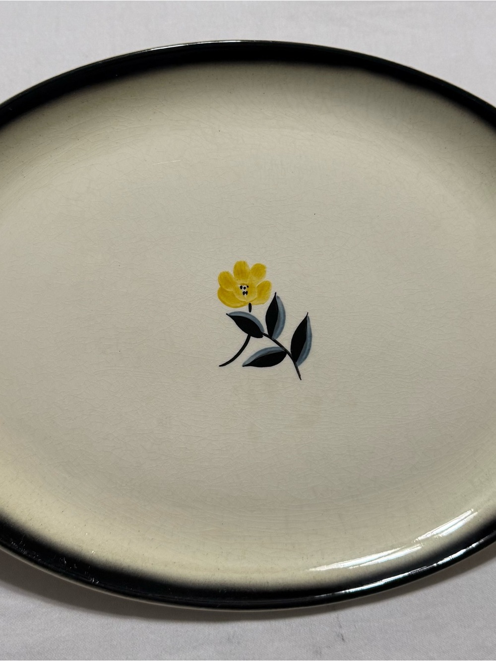 Stetson Duncan Hines Black Trim hand painted yellow flower platter